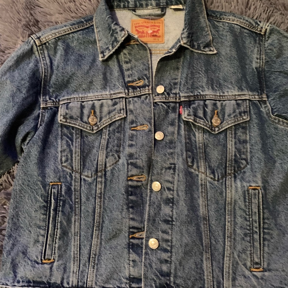 Women’s Levi’s ex  boyfriend trucker jacket